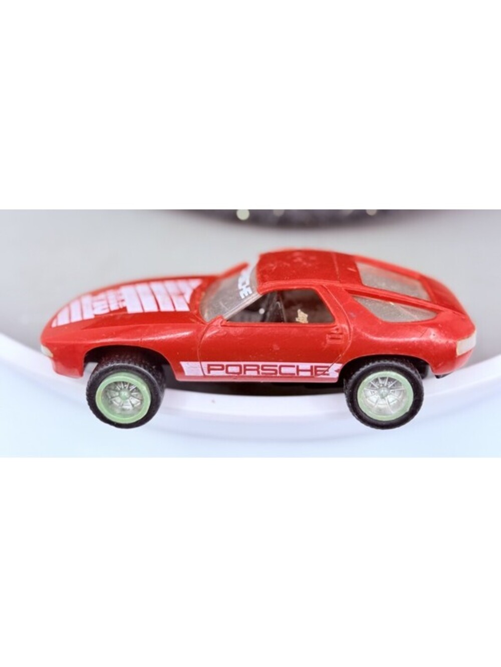 Vintage Zee Toys Porsche 928 Red Plastic Friction Car No 1088 Hong Kong ZE